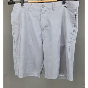Travis Mathew Golf Shorts Mens 38 Grey Striped Performance Casual Activewear
